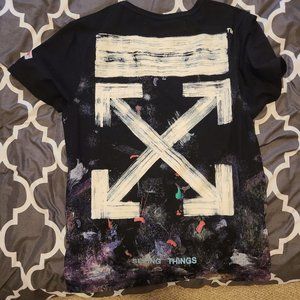 Off White Galaxy T Oversized. SZ S ( Fits M/L )